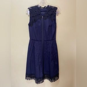 Elie Tahari Navy And Black Lace Zip Front Dress Size 6